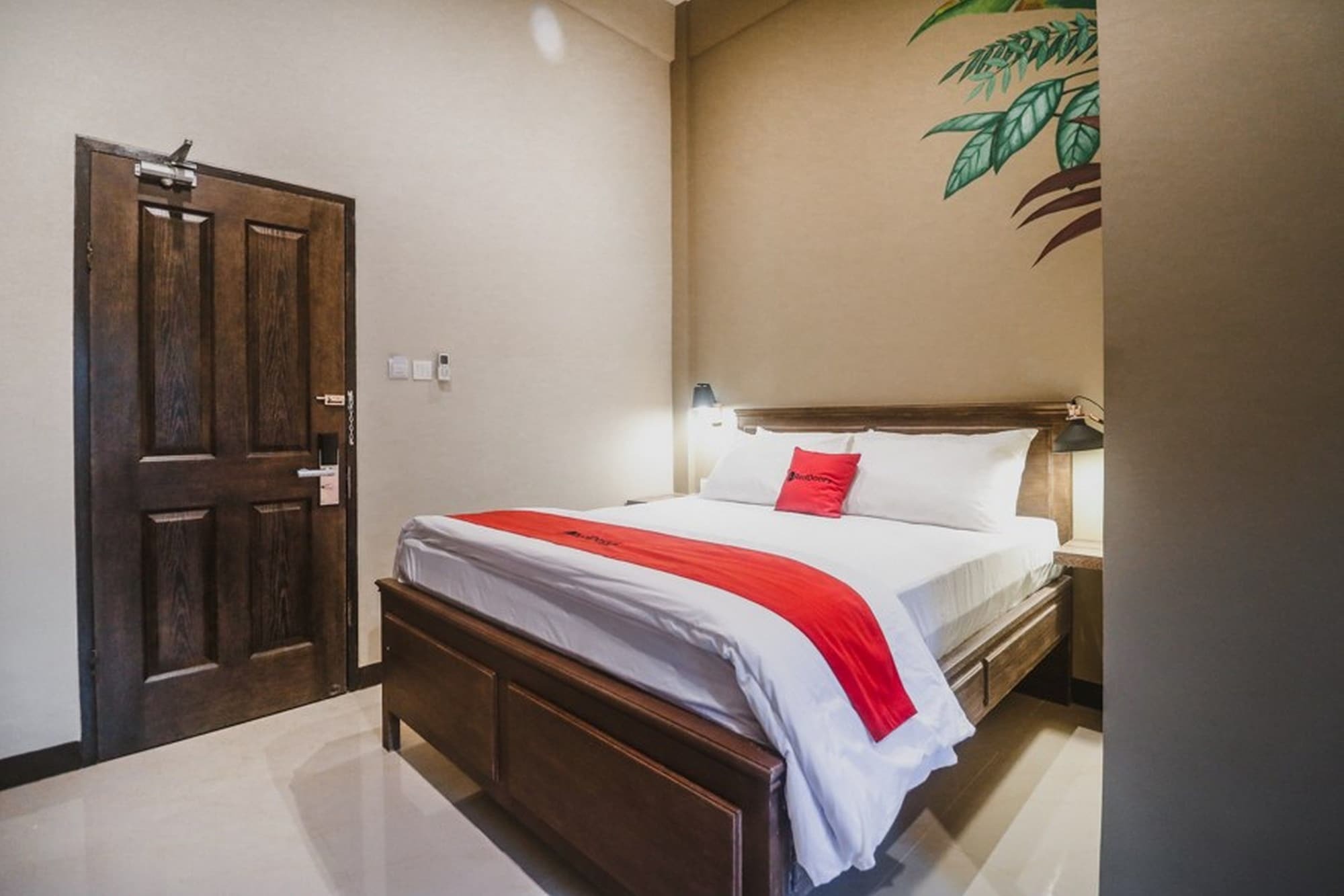 เรดดอร์ซ พลัส เนียร์ มอลล์ ซลิปี ชายา Hotel จาการ์ตา ภายนอก รูปภาพ