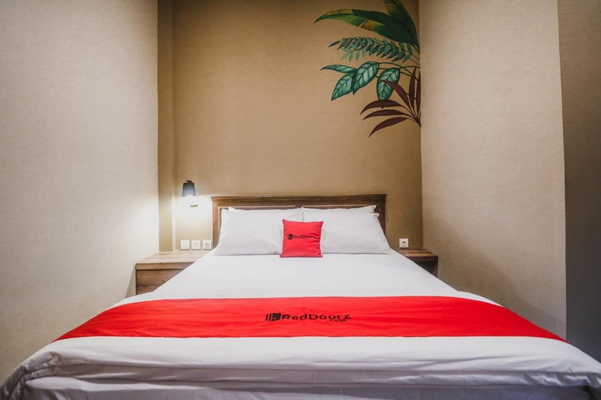 เรดดอร์ซ พลัส เนียร์ มอลล์ ซลิปี ชายา Hotel จาการ์ตา ภายนอก รูปภาพ